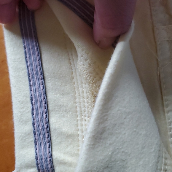 NWT Lee Fitinnovations Modern Motion Easy Fit Stretch Women's Yellow Shorts - 8 - Picture 10 of 10